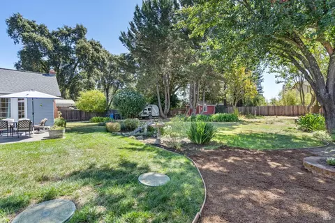 Exterior - 136 Mark West Station Rd, Windsor, CA 95492 photo 17 of 22