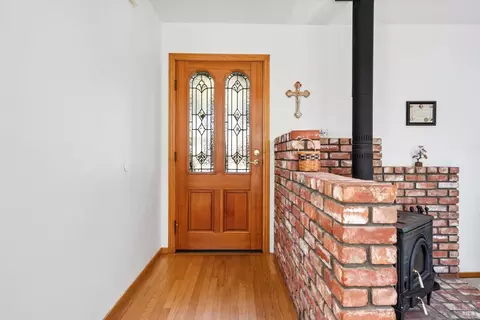 Entry Way - 136 Mark West Station Rd, Windsor, CA 95492 photo 3 of 3