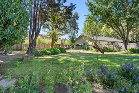 Exterior - 136 Mark West Station Rd, Windsor, CA 95492 photo 19 of 22