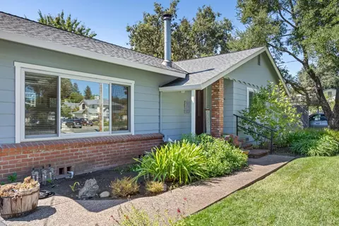 Exterior - 136 Mark West Station Rd, Windsor, CA 95492 photo 9 of 22