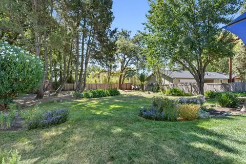 Exterior - 136 Mark West Station Rd, Windsor, CA 95492 photo 18 of 22