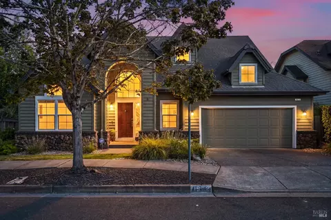 1972 Fountainview Cir, Santa Rosa, CA 95403