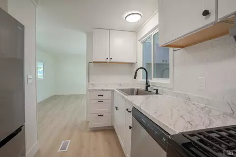 700 E Gobbi St #26, Ukiah, CA 95482 photo 5