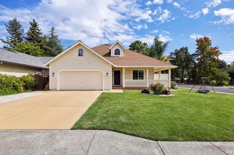 Exterior - 302 Desiree Pl, Windsor, CA 95492 photo 1 of 10