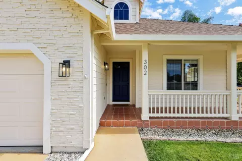 Exterior - 302 Desiree Pl, Windsor, CA 95492 photo 5 of 10