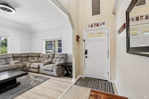 Entry Way - 302 Desiree Pl, Windsor, CA 95492 photo 1 of 3