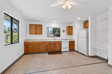Kitchen - 767 Joni Ct, Windsor, CA 95492 photo 4 of 4