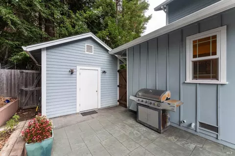 Exterior - 2398 Poppy Ter, Willits, CA 95490 photo 25 of 32