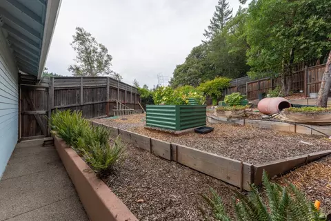 Exterior - 2398 Poppy Ter, Willits, CA 95490 photo 22 of 32