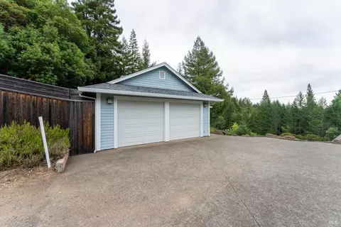 Exterior - 2398 Poppy Ter, Willits, CA 95490 photo 6 of 32