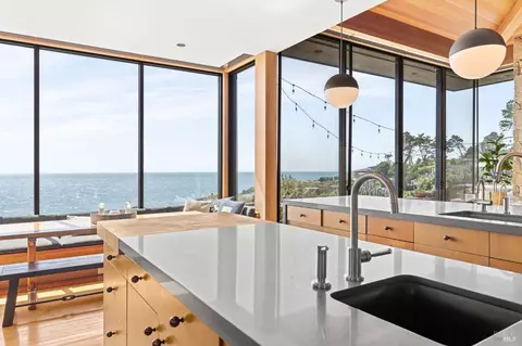 Kitchen - 22138 Hwy 1, Jenner, CA 95450 photo 4 of 6
