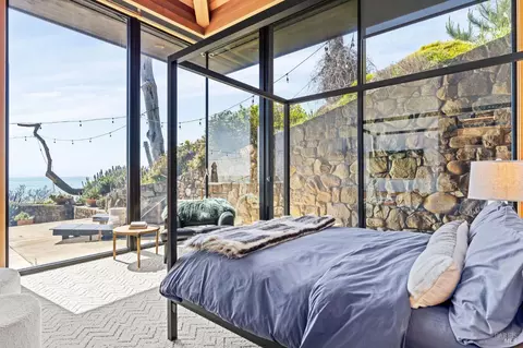 Bedroom - 22138 Hwy 1, Jenner, CA 95450 photo 1 of 5
