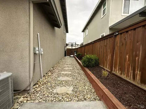 Exterior - 2408 Azure Pl, Fairfield, CA 94533 photo 9 of 12