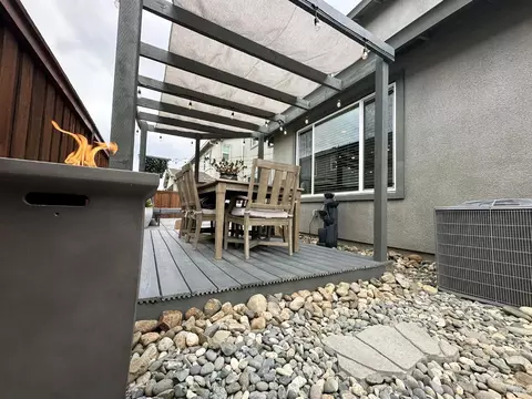 Exterior - 2408 Azure Pl, Fairfield, CA 94533 photo 10 of 12