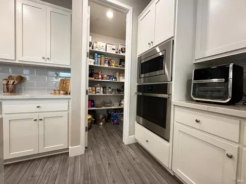 Kitchen - 2408 Azure Pl, Fairfield, CA 94533 photo 8 of 9