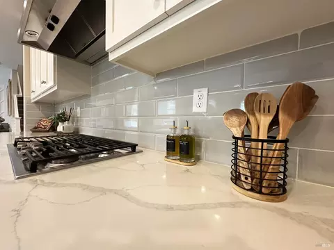 Kitchen - 2408 Azure Pl, Fairfield, CA 94533 photo 7 of 9