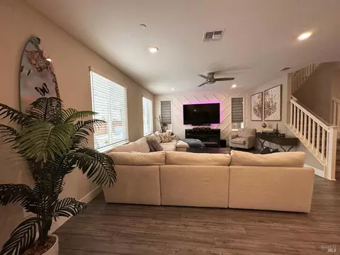 Living - 2408 Azure Pl, Fairfield, CA 94533 photo 7 of 10