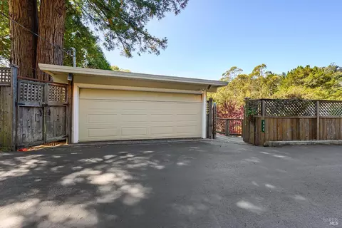 Exterior - 646 Ridgewood Ave, Mill Valley, CA 94941 photo 3 of 18