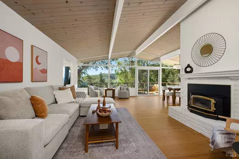 Living - 646 Ridgewood Ave, Mill Valley, CA 94941 photo 1 of 1