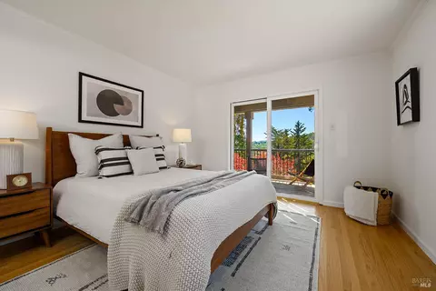 Bedroom - 646 Ridgewood Ave, Mill Valley, CA 94941 photo 3 of 4