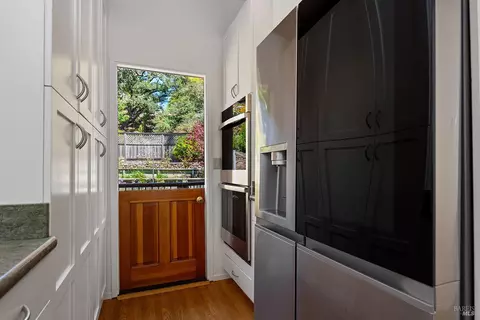 Kitchen - 646 Ridgewood Ave, Mill Valley, CA 94941 photo 1 of 6