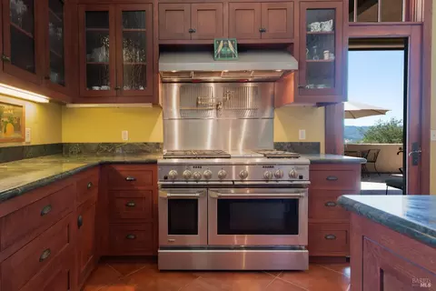 Kitchen - 26876 River Rd, Cloverdale, CA 95425 photo 3 of 4