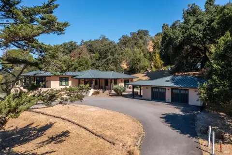 26876 River Rd, Cloverdale, CA 95425