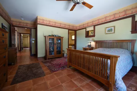 Bedroom - 26876 River Rd, Cloverdale, CA 95425 photo 2 of 3