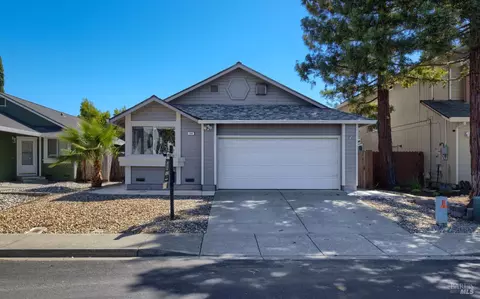 306 Zachary Dr, Vacaville, CA 95687