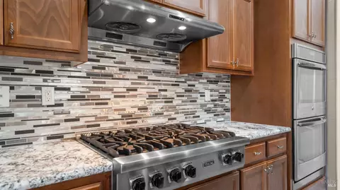 Kitchen - 786 Elderberry Loop, Vacaville, CA 95688 photo 4 of 6