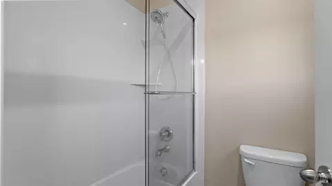 Bath - 786 Elderberry Loop, Vacaville, CA 95688 photo 7 of 7