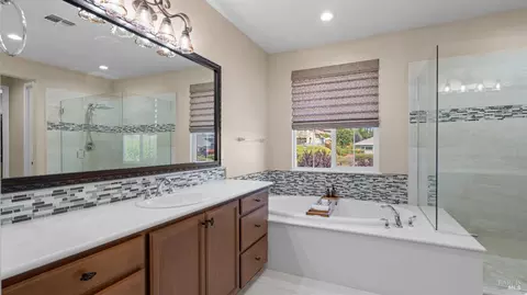 Bath - 786 Elderberry Loop, Vacaville, CA 95688 photo 2 of 7