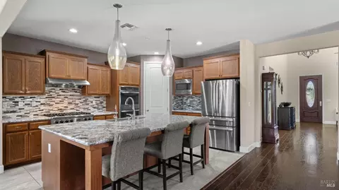 Kitchen - 786 Elderberry Loop, Vacaville, CA 95688 photo 2 of 6