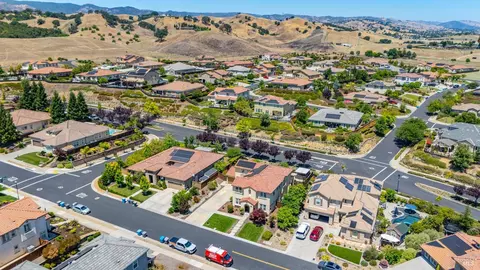 View/Area - 786 Elderberry Loop, Vacaville, CA 95688 photo 8 of 15