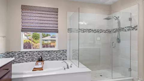 Bath - 786 Elderberry Loop, Vacaville, CA 95688 photo 3 of 7