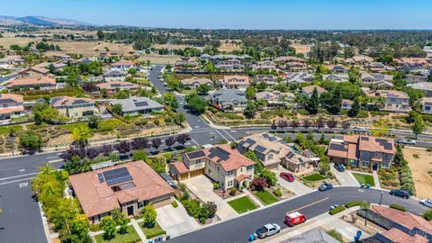 View/Area - 786 Elderberry Loop, Vacaville, CA 95688 photo 10 of 15
