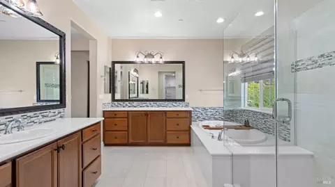 Bath - 786 Elderberry Loop, Vacaville, CA 95688 photo 5 of 7