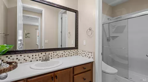 Bath - 786 Elderberry Loop, Vacaville, CA 95688 photo 1 of 7