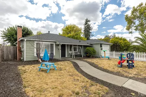 308 S Mcdowell Blvd, Petaluma, CA 94954