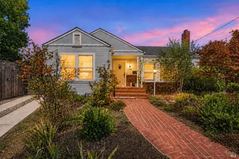 Exterior - 705 5th St, Petaluma, CA 94952 photo 2 of 10