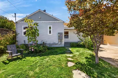 Exterior - 705 5th St, Petaluma, CA 94952 photo 8 of 10