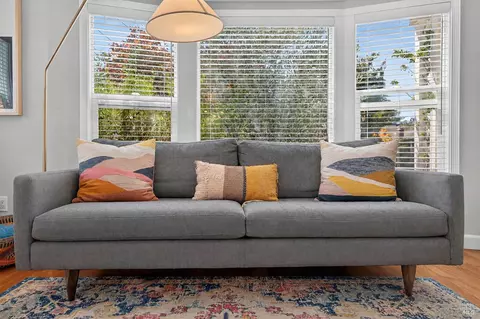 Living - 705 5th St, Petaluma, CA 94952 photo 5 of 5
