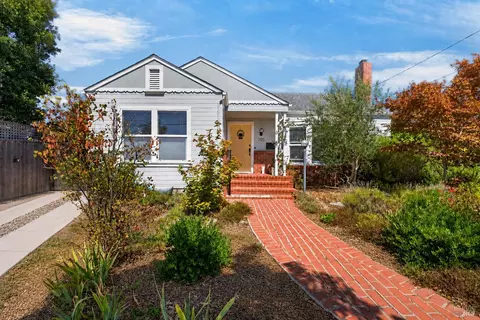 705 5th St, Petaluma, CA 94952