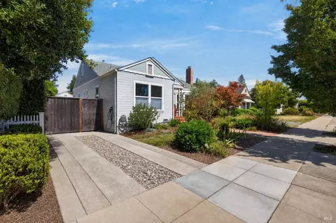 Exterior - 705 5th St, Petaluma, CA 94952 photo 3 of 10