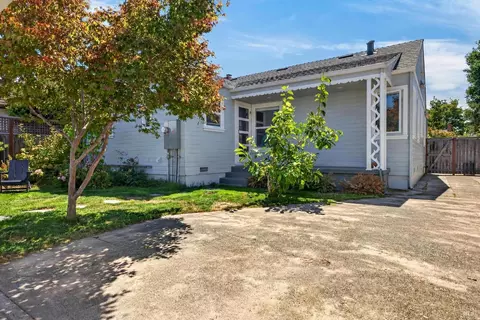 Exterior - 705 5th St, Petaluma, CA 94952 photo 9 of 10