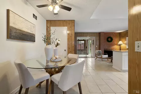 Dining - 166 Delta Cir, Vallejo, CA 94589 photo 1 of 2