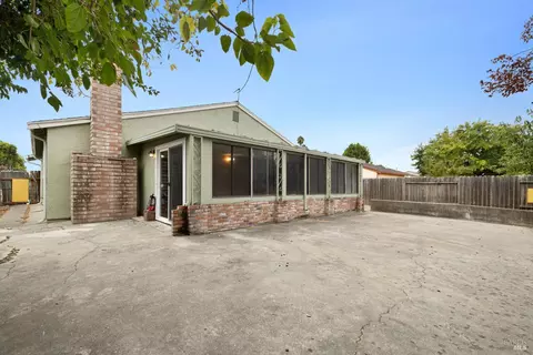 Exterior - 166 Delta Cir, Vallejo, CA 94589 photo 4 of 7