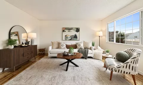 Living - 166 Delta Cir, Vallejo, CA 94589 photo 1 of 5