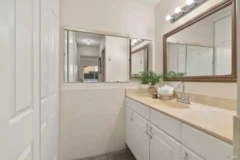 Bath - 166 Delta Cir, Vallejo, CA 94589 photo 1 of 4
