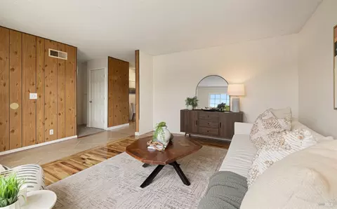 Living - 166 Delta Cir, Vallejo, CA 94589 photo 4 of 5